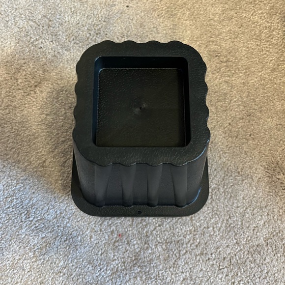 4 Inch Bed risers - Picture 2 of 2